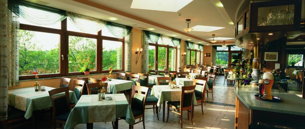 Burgschaenke, Hotel & Restaurant - E-Mobilitaet Ladestationen Fuer Elektroautos Burgthann Екстер'єр фото